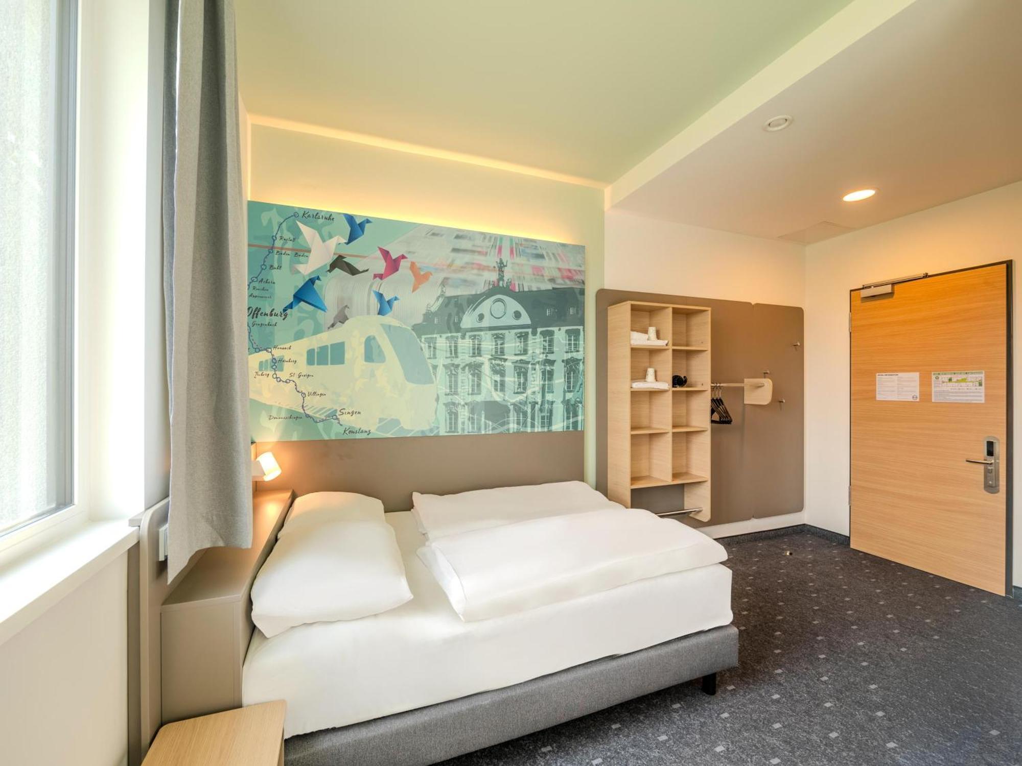 B&B Hotel Offenburg-Hbf Екстериор снимка