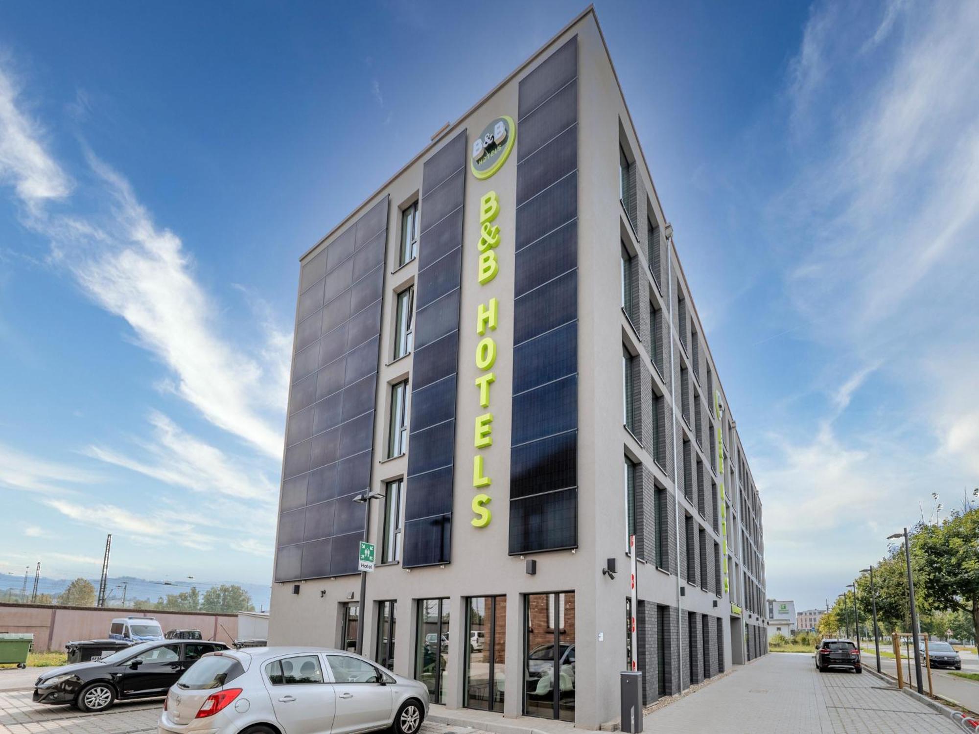 B&B Hotel Offenburg-Hbf Екстериор снимка