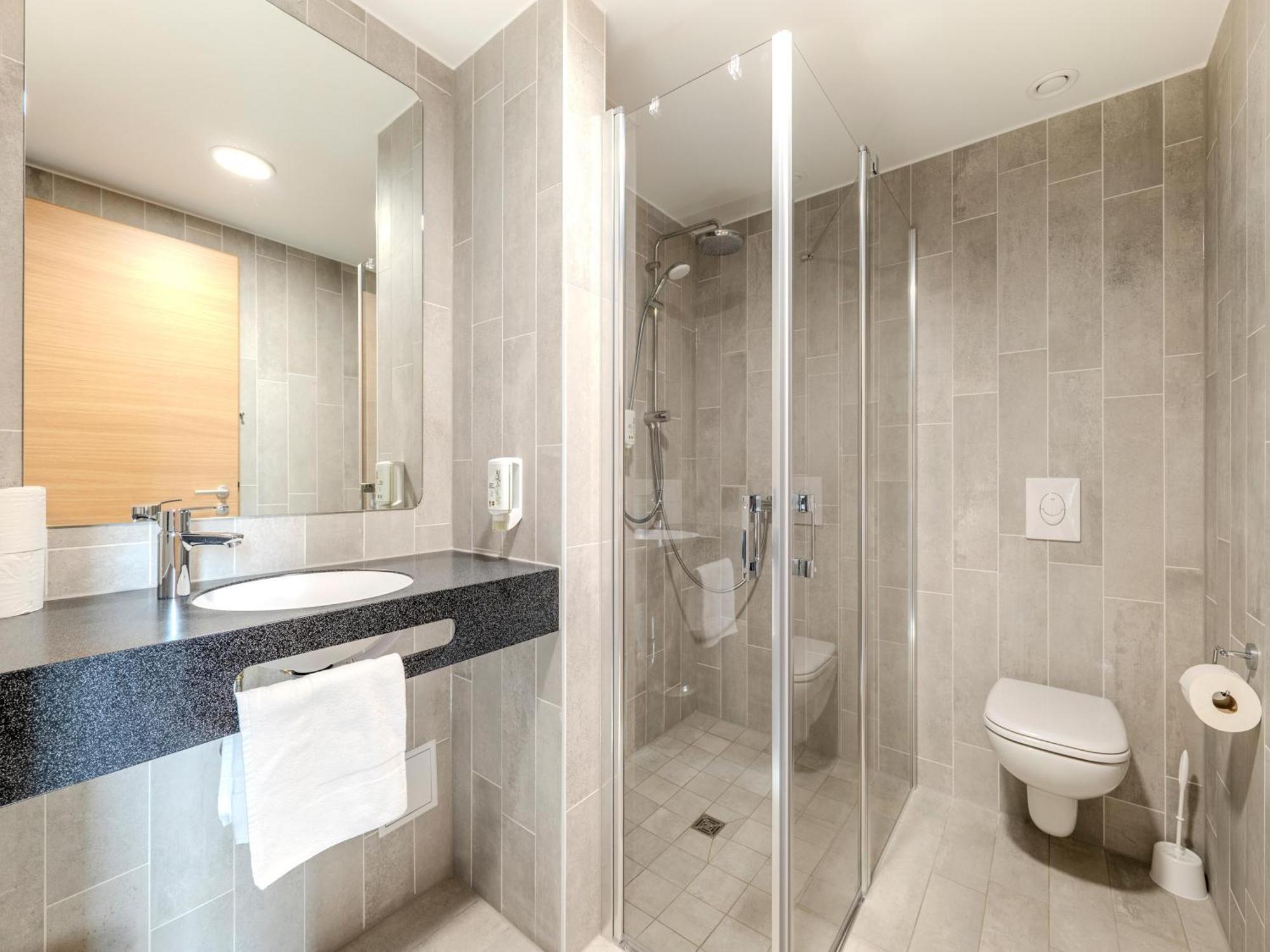 B&B Hotel Offenburg-Hbf Екстериор снимка